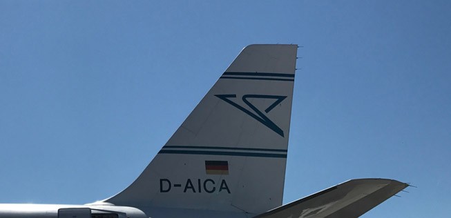 Retro-Bemalung eines Airbus A320 von Condor: Die Airline muss Kapazität hinzumieten.