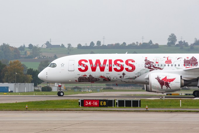 HB-IFA: Der erste Airbus A350 ...