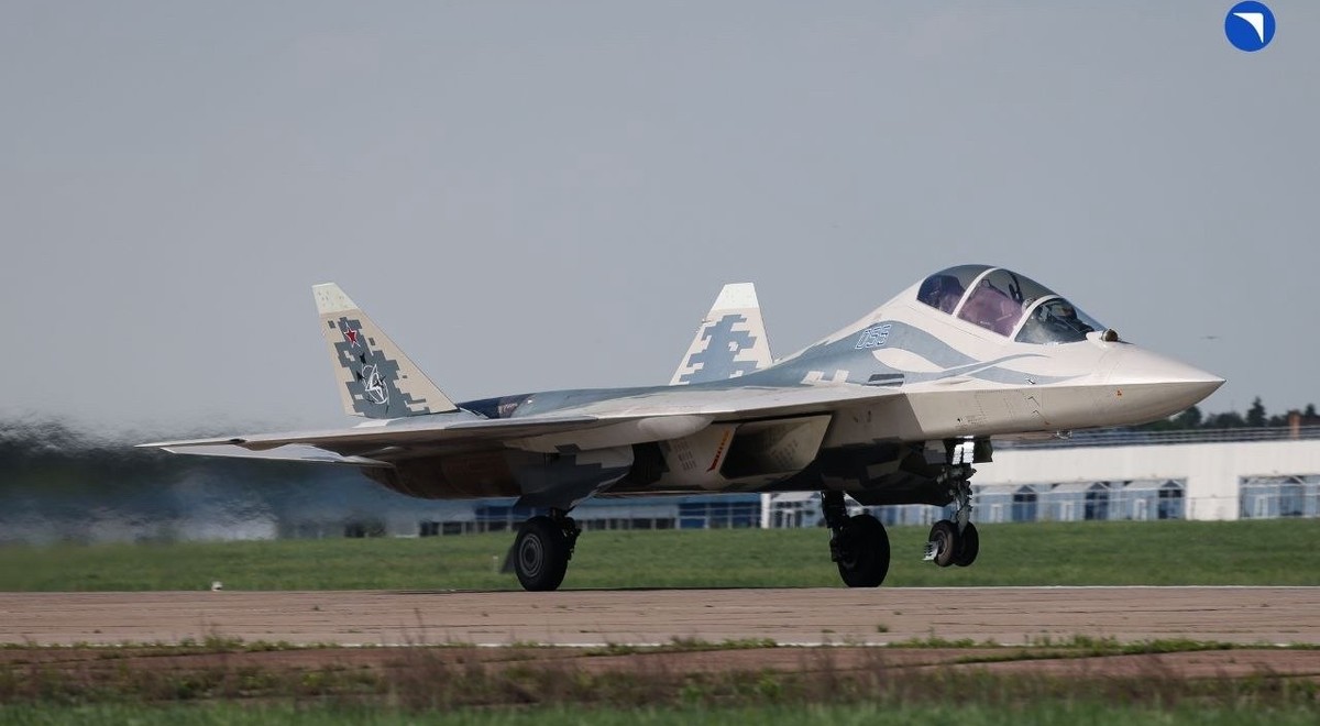 Sukhoi Su-57: Erstflug absolviert.