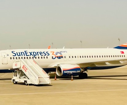 Boeing 737 von Sun Express: Im Flieger wurde es heiß. 