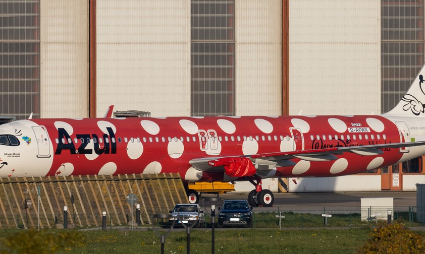 Der Mini-Mouse-Flieger für Azul: Noch fehlen die Triebwerke.