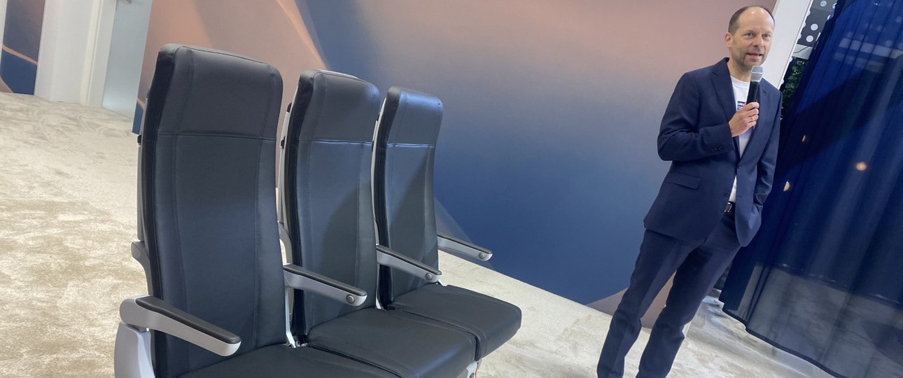 Recaro-Chef Mark Hiller: Stellt bei der Messe AIX 2025 in Hamburg  den neuen R2 Sprint vor.