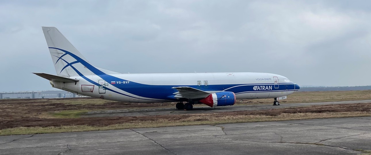 Boeing 737-400 F von Atran: Steht seit mehr als vier Jahren am Flughafen Köln/Bonn. 