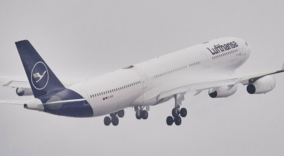Airbus A340-300 von Lufthansa (Symbolbild): Ein solches Flugzeug verursachte die Verspätung.