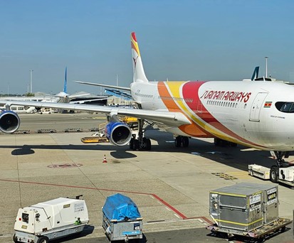 Airbus A340-300 von Surinam Airways.