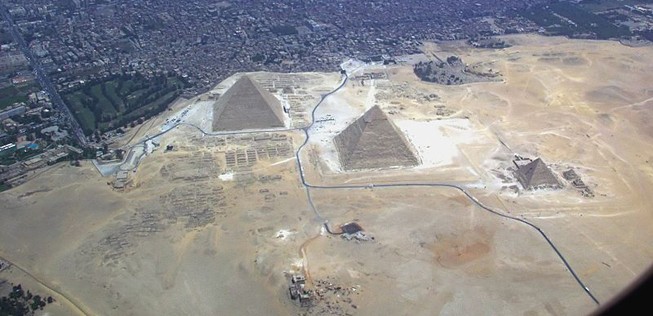 Luftaufnahme der Pyramiden von Gizeh: Kann Ägyptens Tourismus sich bald wieder über russische Gäste freuen?