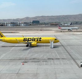 Flugzeuge von Spirit und American AIrlines in Phoenix: Die gleben Flieger heben nicht mehr ab.