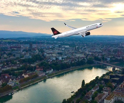 Airbus A321 XLR von AIr Canada über Basel (Montage): Die Flugline eröffnet die neue Strecke im Sommer 2027.