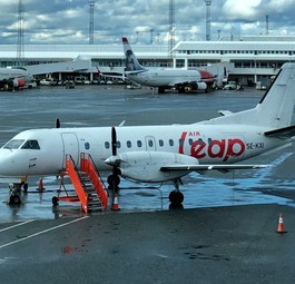 <span style="font-weight: 400;">Im Januar 2022 forderte die Covid-19-Pandemie ein weiteres Opfer. Die schwedische Regionalairline <a href="https://www.aerotelegraph.com/schwedische-regionalairline-air-leap-stellt-betrieb-ein">Air Leap stellte am 24. Januar ihren Flugbetrieb ein</a>. Die Fluggesellschaft überlebte die zwei Pandemie-Jahre nur dank staatlicher Unterstützung und konnte ohne die nicht weitermachen.</span>