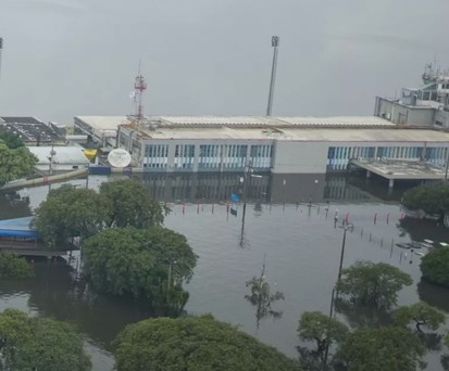 Der Aeroporto Internacional Salgado Filho steht komplett unter Wasser.