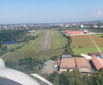 Blick auf die Piste am Sonderlandeplatz Offenburg: Die Zukunft des Platzes ist unklar.