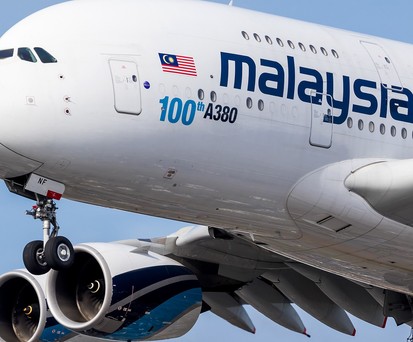 Der Airbus A380 mit der Seriennummer 144, noch in den Farben von Malaysia Airlines. Nun als 2-JAYN unterwegs.