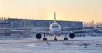 Flugzeug am Airport Rovaniemi: Der Verkehr zieht bald an.