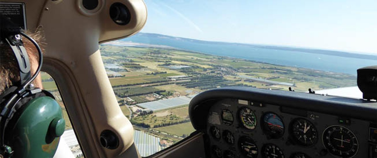 Fliegen: Auf Sicht oder mit Instrumenten möglich.