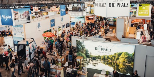 Warum in die Ferne schweifen, wenn das Glück so nah liegt? Der Fokus liegt bei der diesjährigen CMT unter anderem auf dem regionalen Reisen.