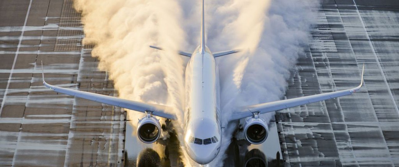 A321 Neo beim Wassertest: Air Asia X gefällt das Modell.