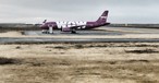 Flieger von Wow Air in Keflavik: Neuer starker Partner.