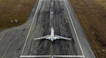 Bombardier Global 8000 am Flughafen Salzburg: Kurzer Besuch.
