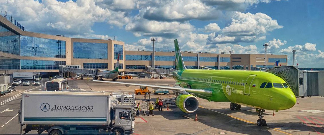 Airbus A320 von S7 Airlines in Moskau: Die Flieger sind mit Sanktionen belegt.