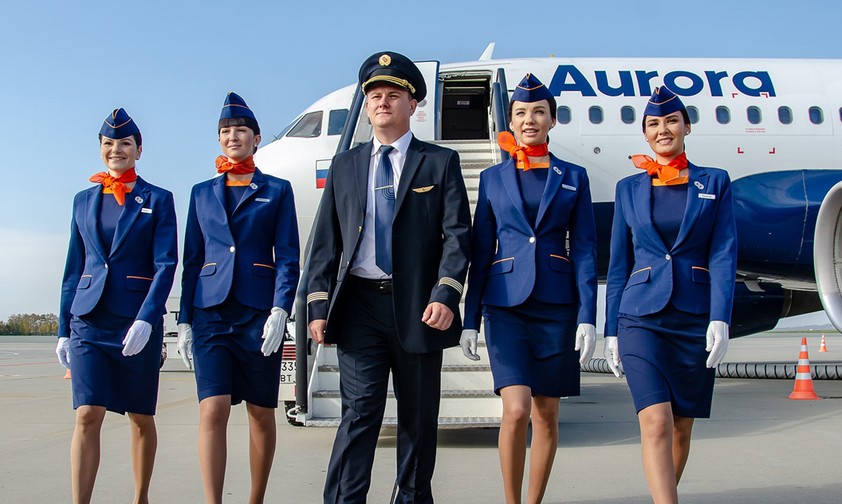 Crew von Aurora Airlines: Bisher hatte die Airline keine russischen Flieger in der Flotte.