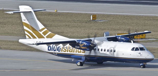 Stellenstreichungen zum Jahreswechsel: Blue Islands fliegt dann nicht mehr nach Paris, Amsterdam und Zürich.