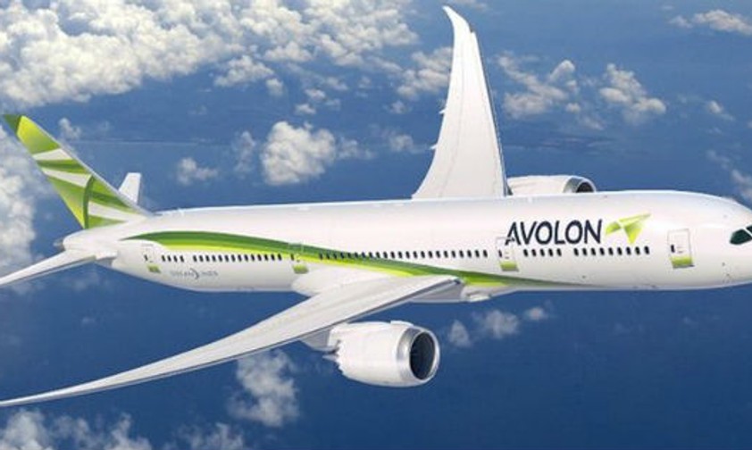 Dreamliner in Avolon-Bemalung: Die Firma wächst.