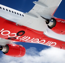 Boeing 737 von Air Berlin (hier ein 800er-Modell): Kopilot fühlte sich plötzlich unwohl.