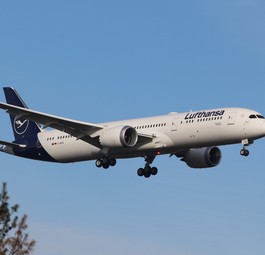 Boeing 787-9 von Lufthansa: Die Airline setzt auf weitere White Tails.