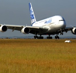 Airbus A380: Der Superjumbo fliegt nicht nach Réunion.