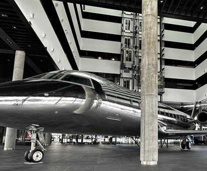 Flugzeuge am Hauptsitz von Avia Solutions in Vilnius: Große Ambitionen in der Luftfahrt.