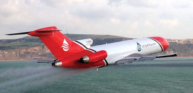 Eine Boeing 727 in den Farben von Oil Spill Response. Sie wird künftig zur Bekämpfung von Ölkatastrophen verwendet.