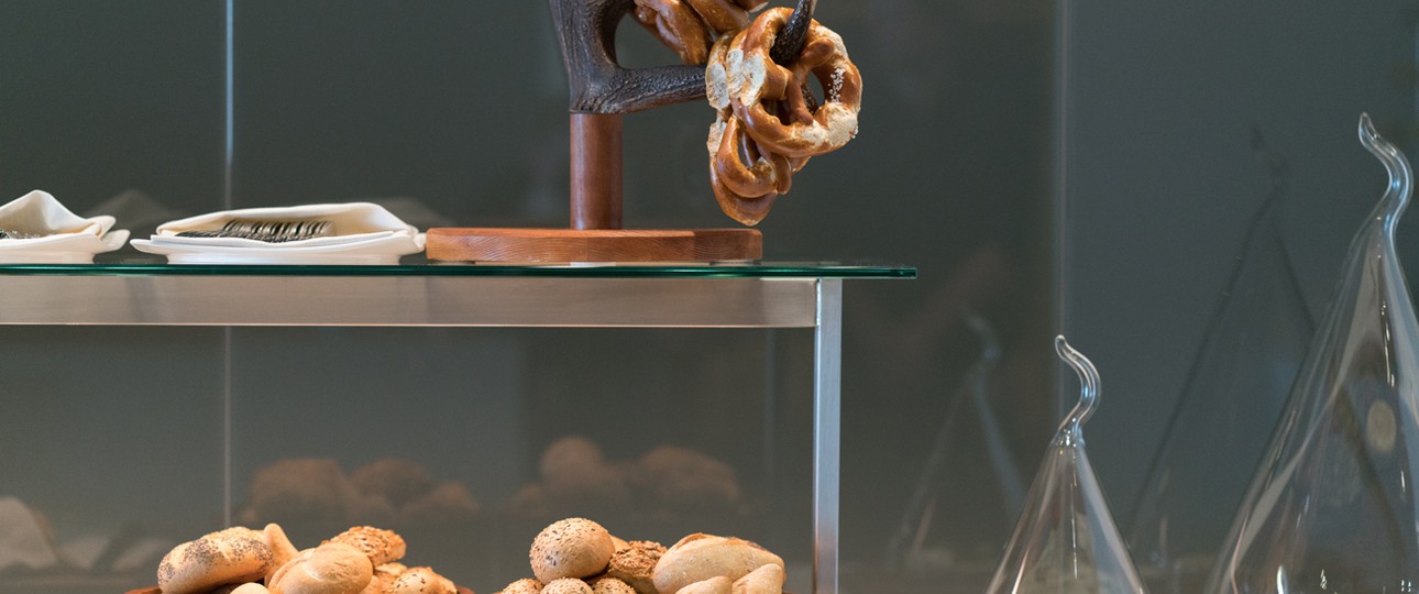 Buffet einer Lufthansa-Lounge: Derzeit gibts keine Brezel.