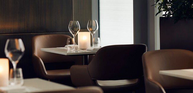 Es gibt auch ein À-la-carte-Restaurant. Dort kommen ...
