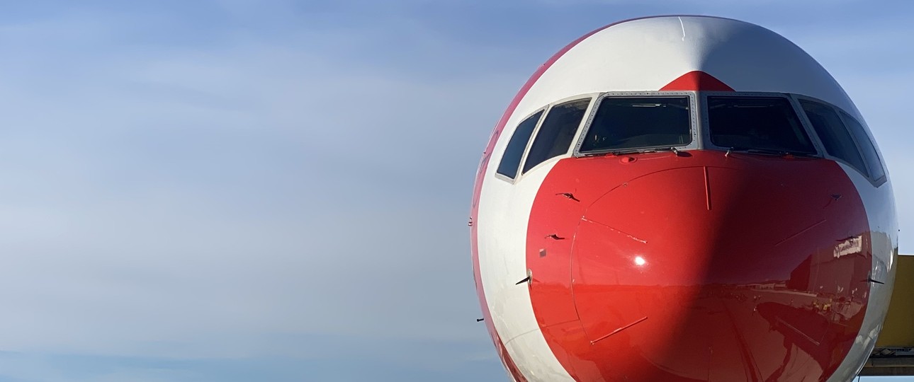 Condors Boeing 757-300 beim Abschiedsflug: Die D-ABOM ist mittlerweile auch in Wales.