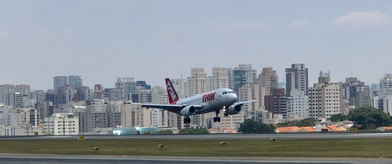 Airbus A319 von Latam: Ausländer dürfen jetzt brasilianische Fluggesellschaften kaufen.