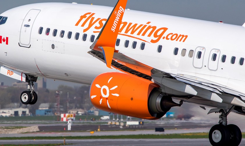 Flieger von Sunwing: Aktuell steckt die Airline im Chaos.