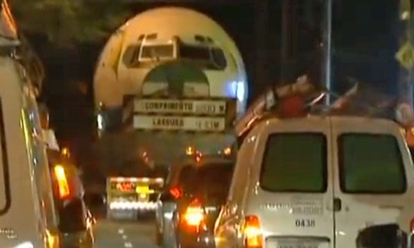 Vorsicht, hier fährt eine Boeing 737!