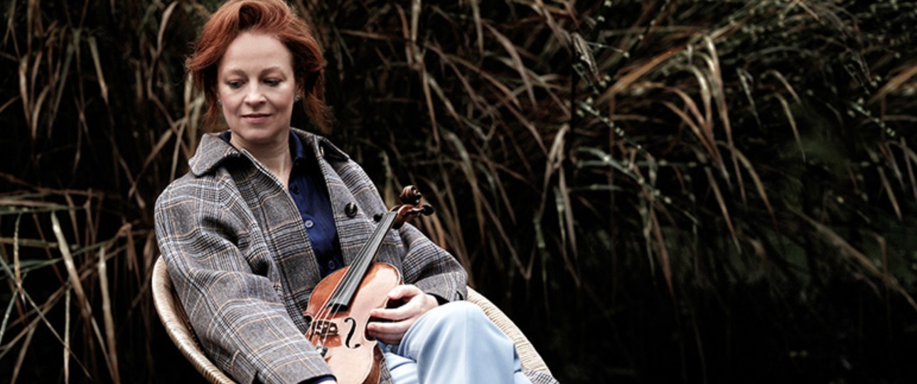 Carolin Widmann: Jetzt darf der Kasten der Geige auch mit. 