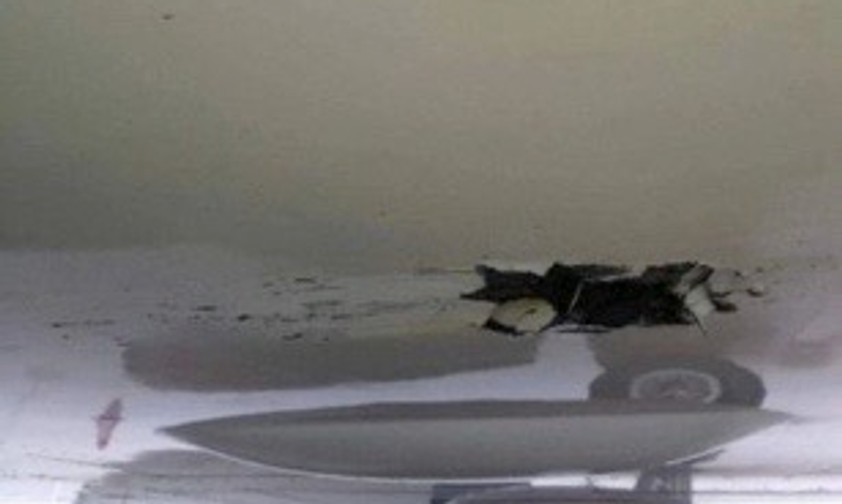 Riss im Rumpf des Airbus A319 von Shenzen Airlines: Das Flugzeug setzte vor Landebahn auf.