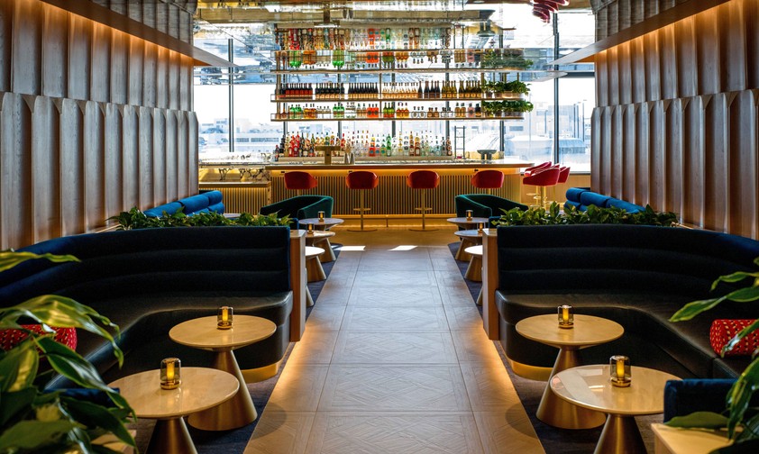 British Airways zeigt das neue Design ihrer Lounges: So soll die Bar künftig in Miami aussehen.