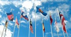 Flaggen der Asean-Staaten: Die Länder öffnen ihren Luftraum füreinander.