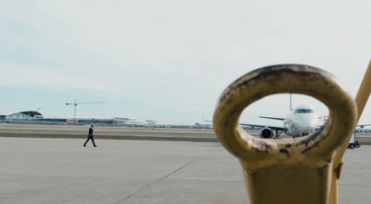 Pilot und ein Flugzeug von Republic Airways: Als deren Chef wollte Bedford die Regeln ändern.