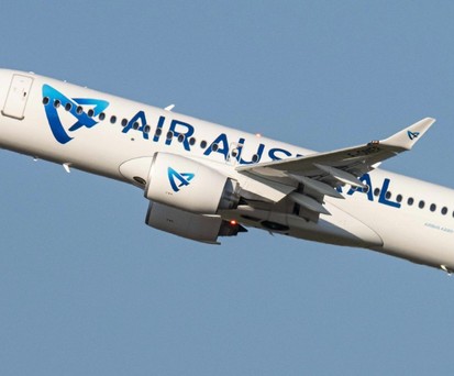 Einer der drei Airbus A220-300 von Air Austral: Er trägt das Kennzeichen F-OMER.