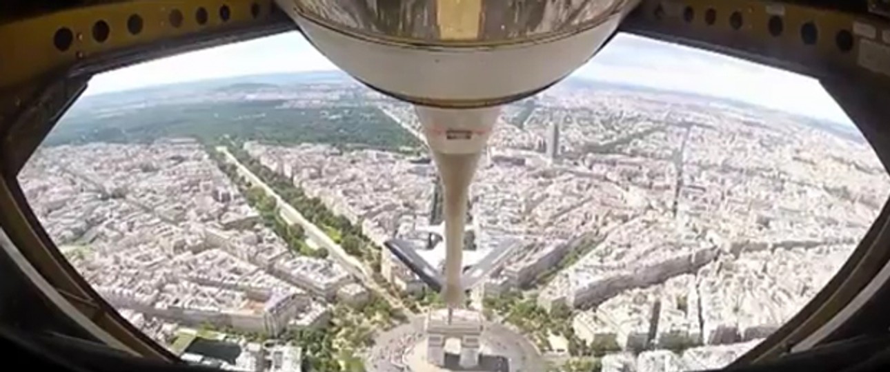 Blick aus einer Rafale auf Paris: Atemberaubende Bilder.