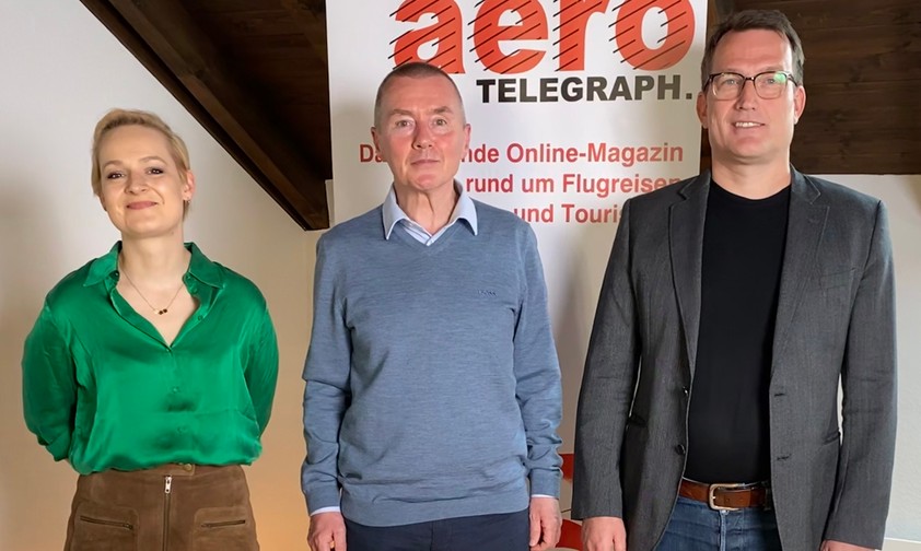 <span style="color: #000000;">Beim aeroINSIDER-Talk: Laura Frommberg (Chefredakteurin), Willie Walsh (Iata-Generaldirektor), Stefan Eiselin (Chefredakteur).</span>