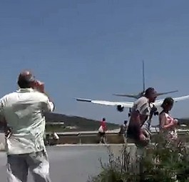 Anflug auf Skiathos: Abenteuerlich.