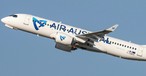 Einer der drei Airbus A220-300 von Air Austral: Er trägt das Kennzeichen F-OMER.