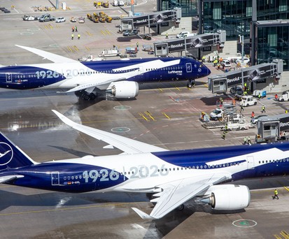 Jubiläumsflieger von Lufthansa: Das Personal ist nicht in Feierlaune. 