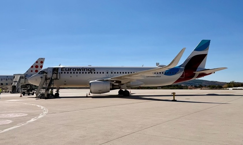 Airbus von Eurowings: Die Lufthansa-Tochter prüft Kurzarbeit für den Winter.