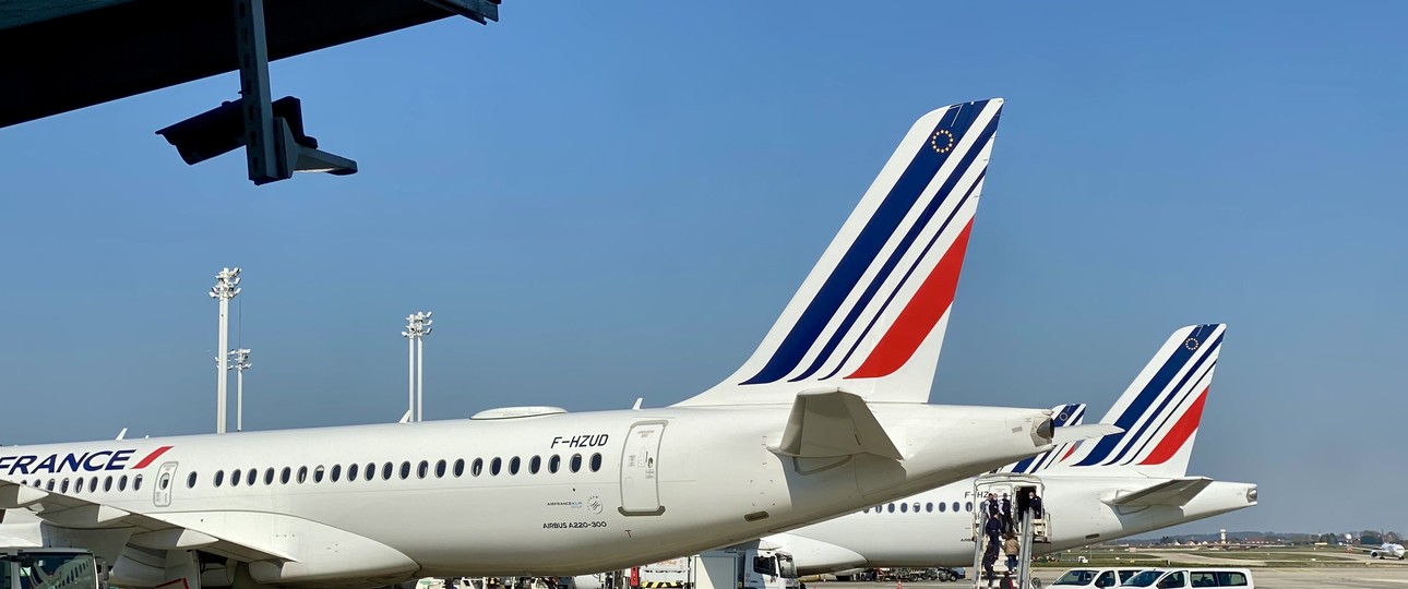 Airbus A220-300 von Air France: In solch einem Flugzeug kam es zu dem Vorfall mit der Powerbank.